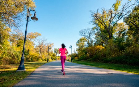 Девушка на пробежке